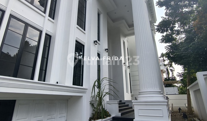 Dijual Rumah Klasik Baru 2 Lantai Graha Famili Surabaya