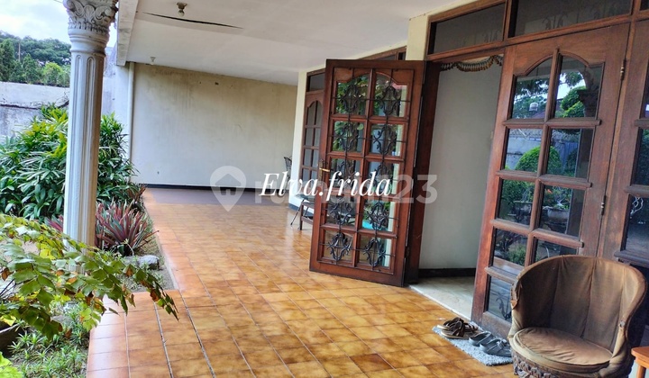 Dijual Rumah di Jalan Kutai Darmo Surabaya Pusat 2