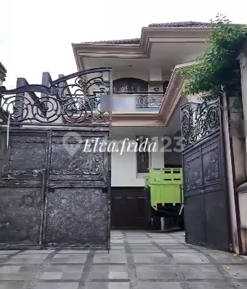 Dijual Rumah Mewah di Jalan Imam Bonjol Surabaya Pusat