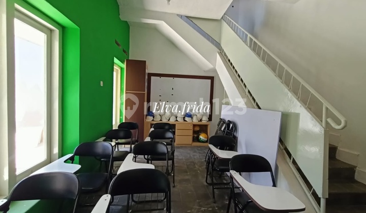 Dijual Rumah Komersial di Jalan Kartini Surabaya Pusat