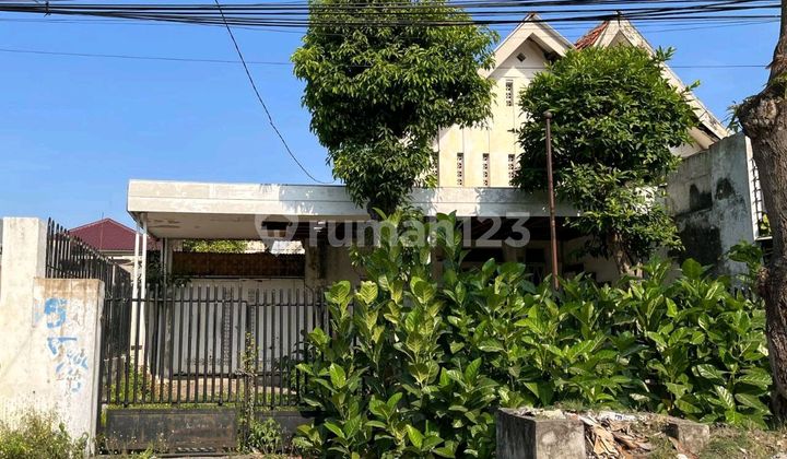 Dijual Rumah Hitung Tanah di Jl Tumapel Surabaya Pusat 1