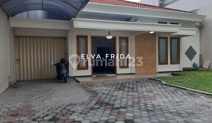 Dijual Rumah 3 Lantai di Imam Bonjol Surabaya Pusat