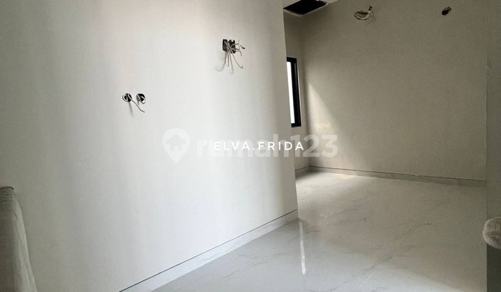 Dijual Murah Rumah Baru di Moca Vrbana Dian Istana Surabaya Barat 2