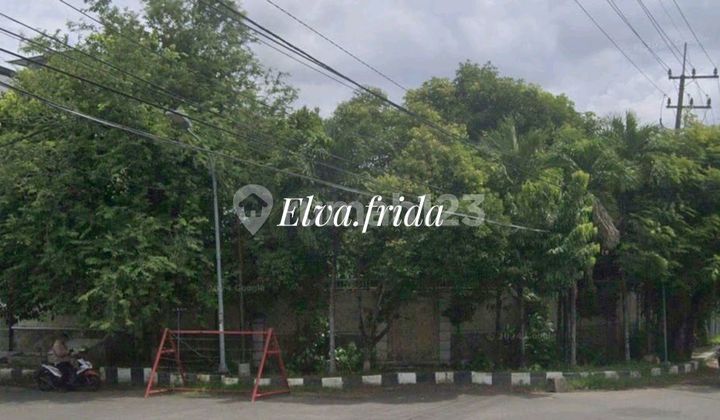 For Sale Hook House on Opak Street, Central Surabaya 1