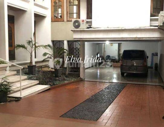 Dijual Rumah Strategis Nol Jalan Raya Darmo Surabaya Pusat 1