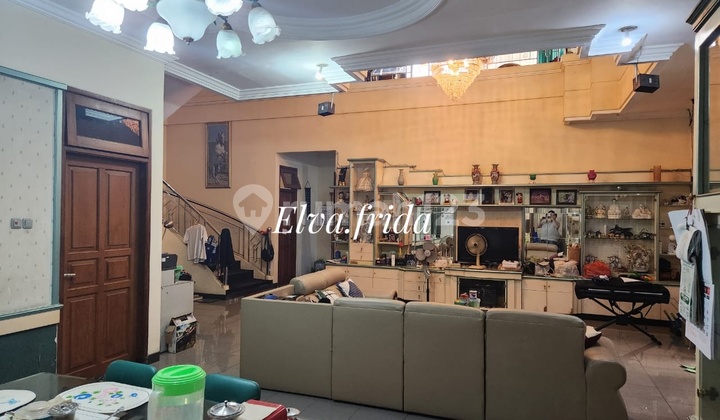 Dijual Murah Rumah 2 Lantai di Araya 1 Surabaya