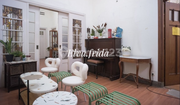 Cheap House for Sale on Jl Trunojoyo, Central Surabaya 2