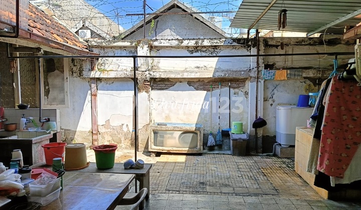 Dijual Rumah Tengah Kota di Jalan Kinibalu, Surabaya Pusat 2