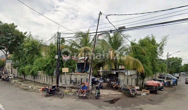 For Sale Land Calculation Hook House on Jl Pandegiling Central Surabaya 1