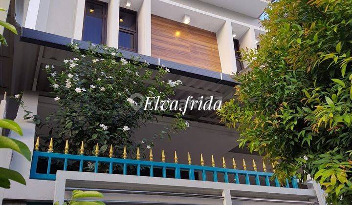 Dijual Rumah 2 Lantai SHM di Ketintang Madya Surabaya 1