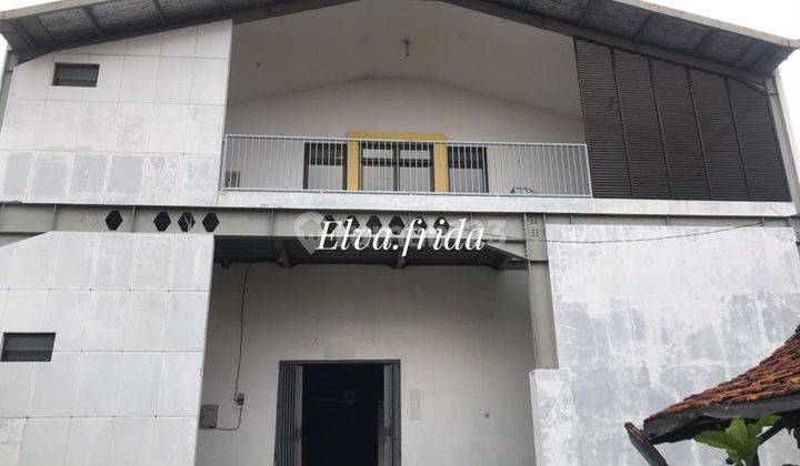 Dijual Rumah Hitung Tanah di Nol Jalan Raya Arjuna Surabaya Pusat 1