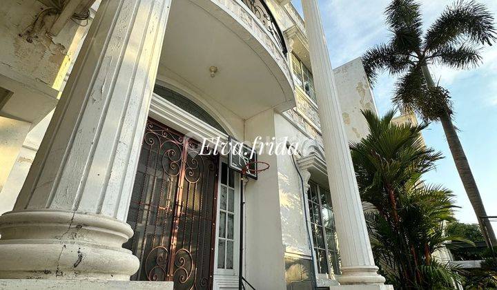 Dijual Murah Rumah Klasik 3 Lantai Di Raffles Garden Surabaya 2