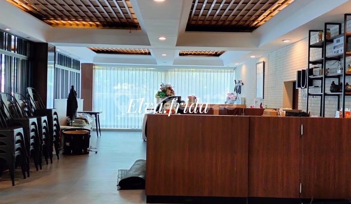 Cheap Hotel Hook for Sale at Jaksa Agung Suprapto Street, Surabaya Cheap Hotel Hook for Sale at Jaksa Agung Suprapto Street, Surabaya