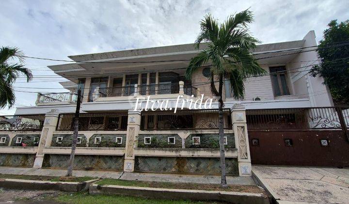 Dijual Cepat Rumah Hook di Jalan Seruni Surabaya Pusat 1