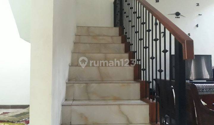 Rumah 2 Lantai Bagus Full Furnished SHM di Jl Cikutra Barat, Bandung
