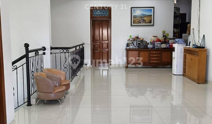 Rumah 2 Lantai Posisi Hook Di Cipinang Elok S8395 2