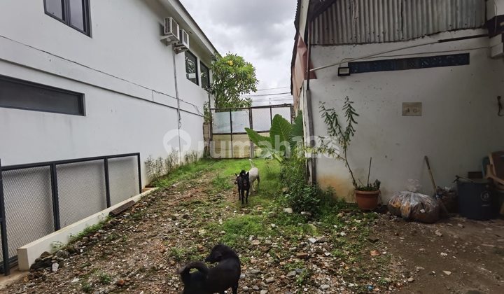 For Sale Large House on Galur in Central Jakarta 2