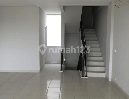 Ruko Lokasi Dipinggir Jalan Di The Walk Jakarta Garden City S5150