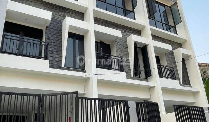 Rumah Baru dan Bagus 3Lantai di Kepa Duri, Jakarta Barat  1