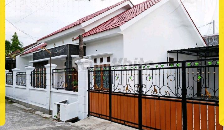 House in Gumpang Kartasura Modern Building Ready to Use 1