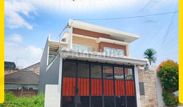 Rumah Hook 2 Lantai di Jajar Bangunan Modern dan Mewah Free 6 AC