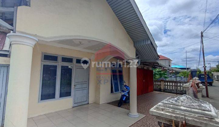 Rumah Lokasi Padat Penduduk di Tani Makmur