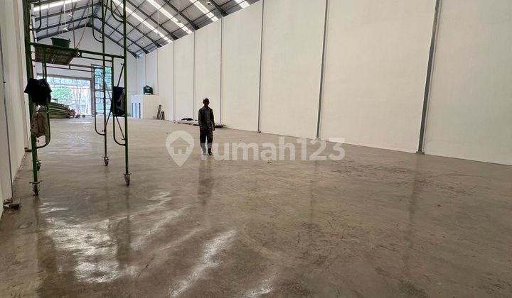 FOR RENT Warehouse on Jalan Kapuk Peternakan 3, Kapuk, Cengkareng, West Jakarta. Available 2 units.
