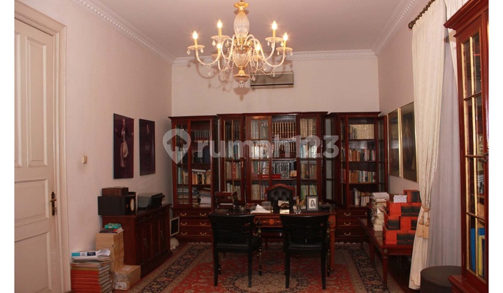 Dijual Rumah Mewah Siap Huni di Jl.sekolah Kencana Pondok Indahjakarta Selatan