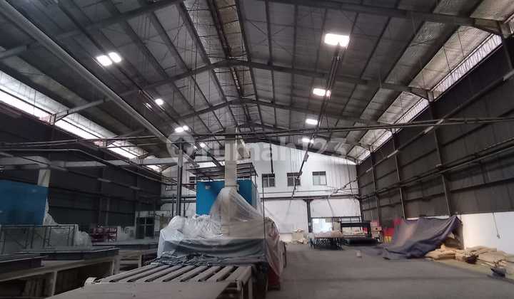 Translation: For Sale: Land and Building of Former Foam Factory - Strategic Location, Ready to Use (Sentul, Bogor)