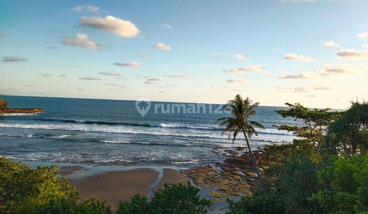 Di jual Luxury villa beach front tabanan Bali memiliki view emazing dan jarang ada.  1
