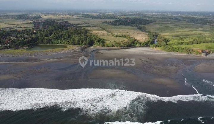 Tanah Los Kelating Beach in Tabanan, Bali 2