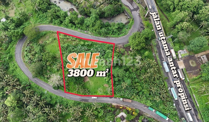 Selling Land in a Strategic Location, Suitable for Warehouses or Restaurants in Tabanan, Bali