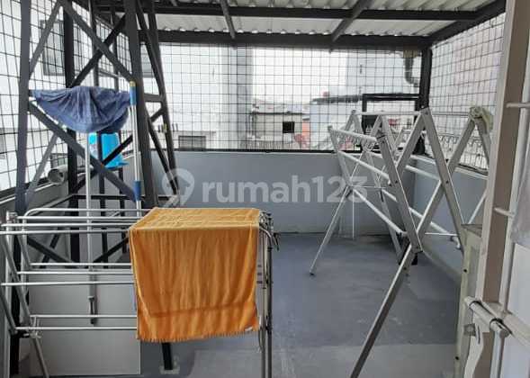 Rumah cantik di Kemayoran Jakarta Pusat., ada garasi mobil. SHM 2