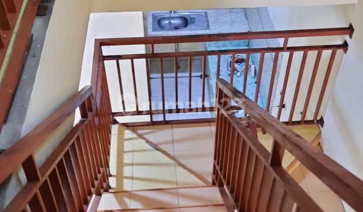 For Sale House in Pademangan Suitable for Warehouse Trading and for Living