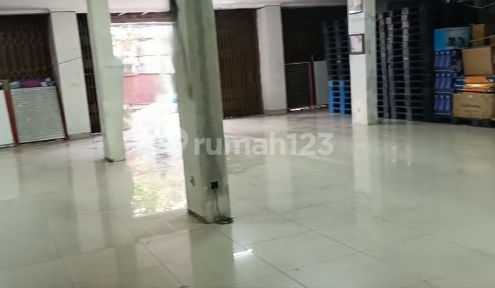 For Rent: 3-Unit Row Shophouse Pangeran Jayakarta. Central Jakarta.