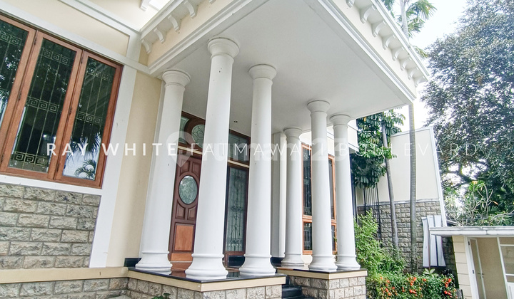 Rumah luxury desain klasik & minimalis, lokasi elite & premium Pondok Indah