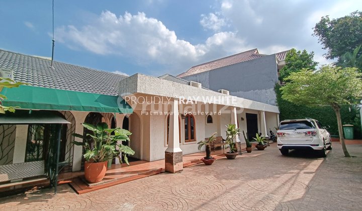 Rumah Mediterranean Favorit Expat & Foreigner di Cilandak 2