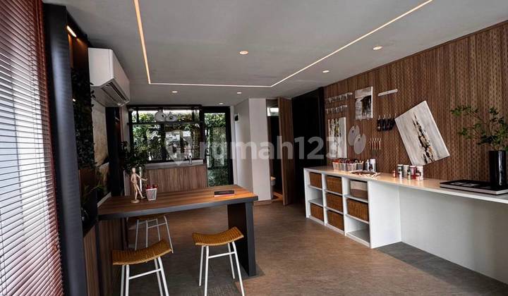 For Sale: Very Elegant 3-Story House in Prime Business Area, Only 5 Minutes to UMN University, Pradita Mall, SMS Gading Serpong Tangerang. 2