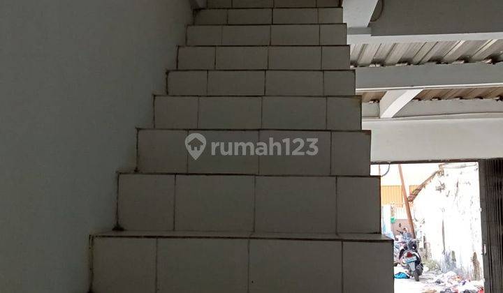Disewakan Ruko Area Bisnis dan perdagangan bahan makanan  3