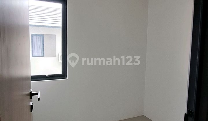 Disewakan Rumah 2 Lantai Kosongan 3 Kamar Tidur Lokasi Strategis Hanya 5 Menit Ke Universitas Umn Sms Gading Serpong 2