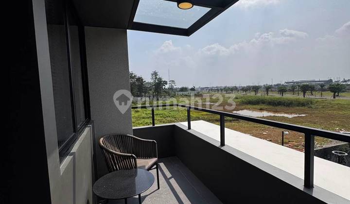 Dijual Rumah 2.5 Lantai Sangat Mewah 4 Kamar Tidur Berada Di Ring 1 Bisnis Hanya 5 Menit Ke Universitas Umn Dan Sms Gading Serpong Tangerang 2