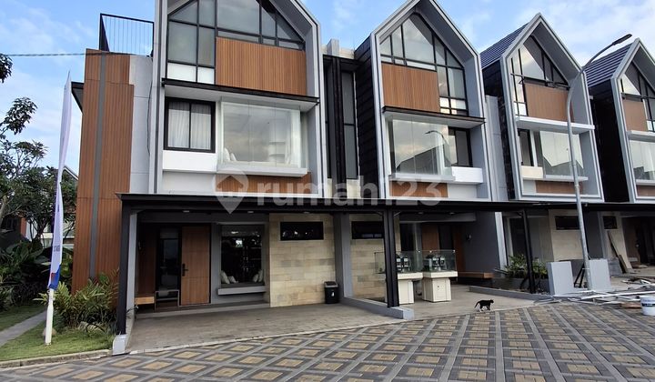For Sale 3-Story House Free 50% VAT Ready to Live In Very Luxurious Strategic Area Only 15 Minutes to Soekarno Hatta Airport Tangerang 2
