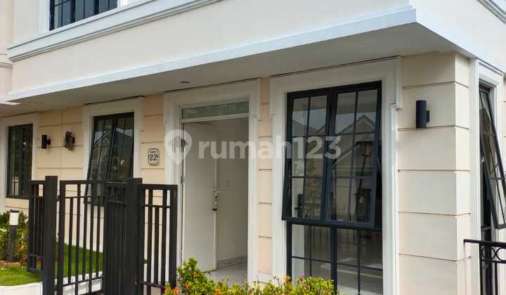 For Rent: 3-Story Double Decker House, Very Comfortable, Strategic Location, Only 5 Minutes to Cikupa Toll Road and 15 Minutes to Soekarno Hatta Airport, Tangerang, Banten. 2