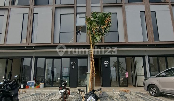 For Rent: 3-Story Shophouse Perfect for Your Business, Highly Strategic Location in the Business Ring, Only 5 Minutes to UMN and Mall SMS Gading Serpong