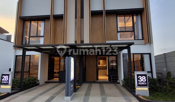 Dijual Rumah 2 Lantai Sangat Mewah Di Area Sangat Strategis Hanya 8 Menit Menuju Bandara Soekarno Hatta Tangerang Jakarta