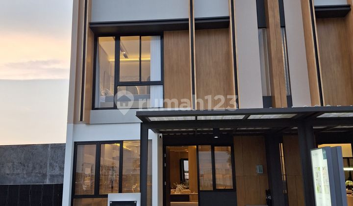 Dijual Rumah 2 Lantai Sangat Mewah Di Area Sangat Strategis 8 Menit Menuju Bandara Soekarno Hatta Tangerang Jakarta 2