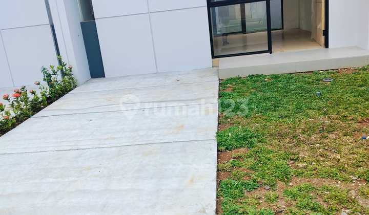 For Rent: 2-Story House with 2 Bedrooms, Industrial Concept, Strategic Location Only 2 Minutes to UPH Campus, Lippo Karawaci Mall, Tangerang. 2