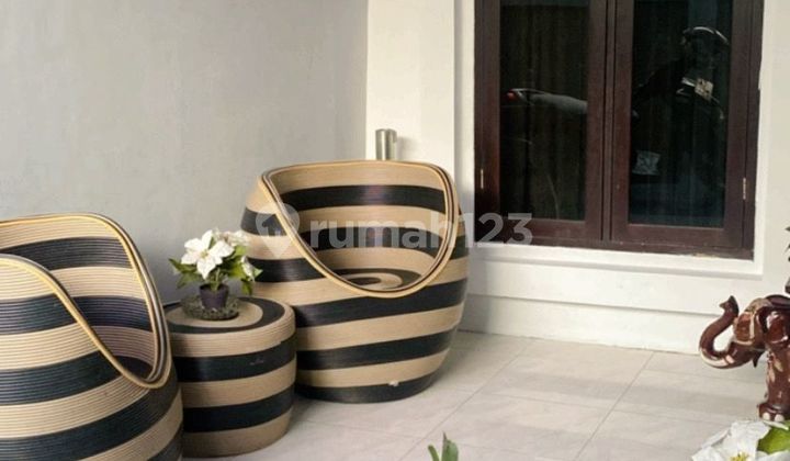 Hook House 235m Bintaro Near Kebayoran Residence Ready to Occupy