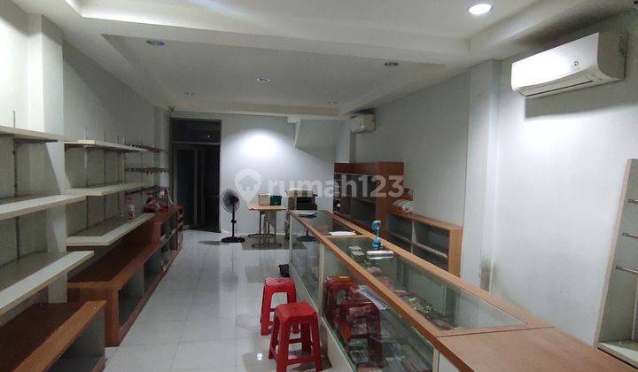 DISEWA RUKO TAMAN SEMANAN INDAH posisi pinggir jalan besar Ruko nya BAGUS dan RAPi  1
