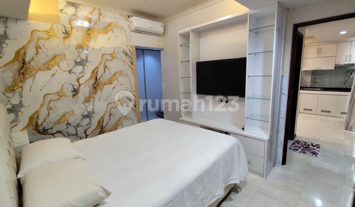 Royal Mediterania Garden Residence Apartment, 53 m², Price 85 million/year, West Jakarta